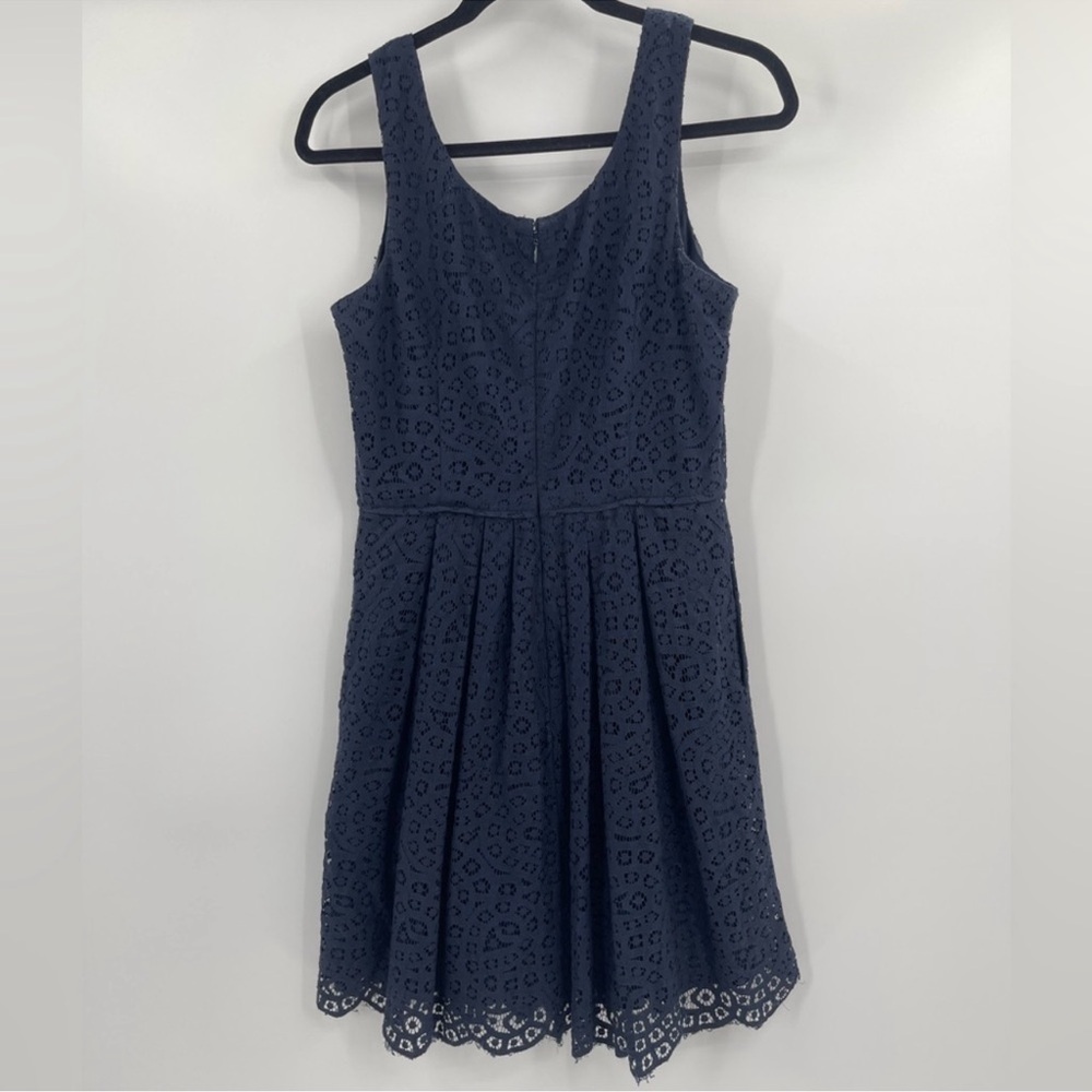 J Crew Swirling Lace Dress Navy Blue pockets Sleeveless Fit Flare Style Size 6 - Picture 5 of 6